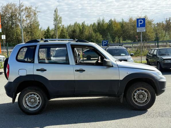 Chevrolet Niva I Рестайлинг с пробегом 2012 года, цена 429 000 рублей, 123000 км, внедорожник, Автокод Объявления