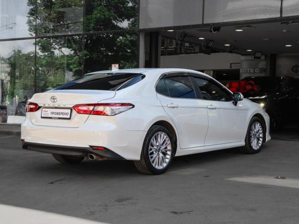 Toyota Camry VIII (XV70) Рестайлинг с пробегом 2021 года, цена 3 100 000 рублей, 88424 км, седан, Автокод Объявления