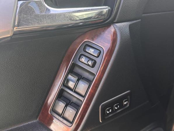 Toyota Land Cruiser Prado 150 Series Рестайлинг 1 с пробегом 2014 года, цена 3 656 000 рублей, 219799 км, внедорожник, Автокод Объявления