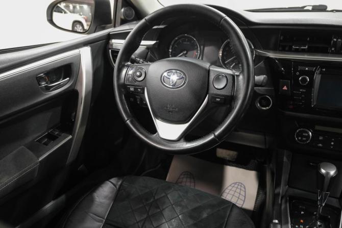 Toyota Corolla XI (E160 E170 E180) с пробегом 2013 года, цена 1 479 000 рублей, 157000 км, седан, Автокод Объявления