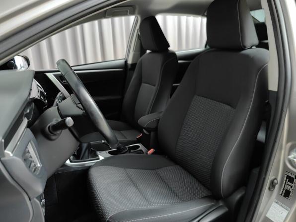 Toyota Corolla XI (E160 E170 E180) с пробегом 2015 года, цена 1 245 000 рублей, 150878 км, седан, Автокод Объявления
