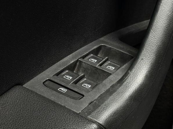 Skoda Octavia III (A7) с пробегом 2013 года, цена 779 000 рублей, 379404 км, лифтбек, Автокод Объявления