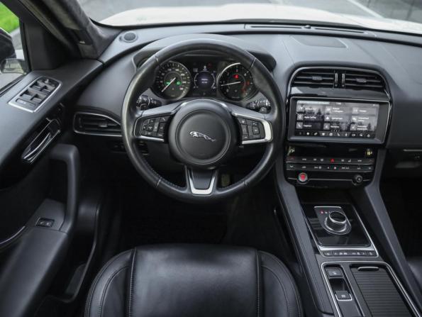 Jaguar F-Pace I с пробегом 2020 года, цена 3 166 000 рублей, 88513 км, внедорожник, Автокод Объявления