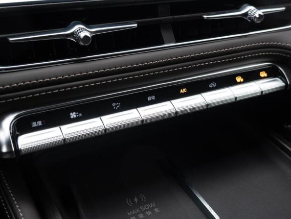 Geely Monjaro I Рестайлинг 2 с пробегом 2026 года, цена 4 199 000 рублей, 66 км, внедорожник, Автокод Объявления