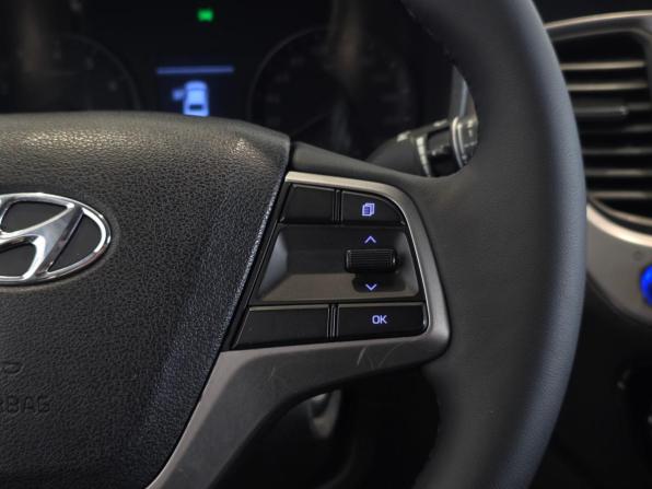 Hyundai Solaris II с пробегом 2018 года, цена 1 160 000 рублей, 244583 км, седан, Автокод Объявления