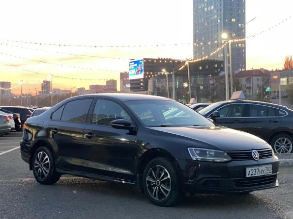 Volkswagen Jetta VI Рестайлинг с пробегом 2014 года, цена 970 000 рублей, 177787 км, седан, Автокод Объявления