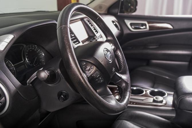 Nissan Pathfinder IV с пробегом 2015 года, цена 1 679 000 рублей, 305000 км, внедорожник, Автокод Объявления