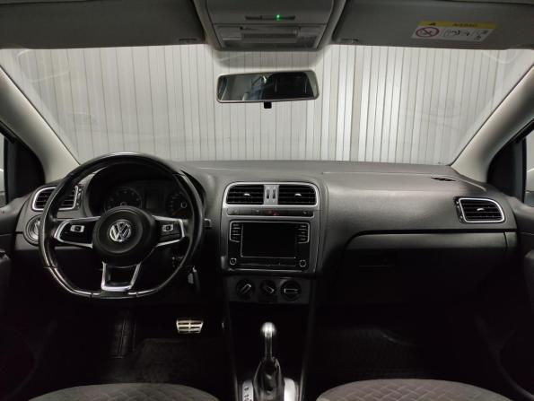 Volkswagen Polo V Рестайлинг с пробегом 2018 года, цена 1 240 000 рублей, 90200 км, седан, Автокод Объявления