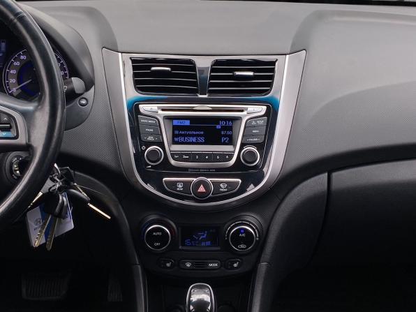 Hyundai Solaris I Рестайлинг с пробегом 2015 года, цена 1 149 000 рублей, 103686 км, седан, Автокод Объявления