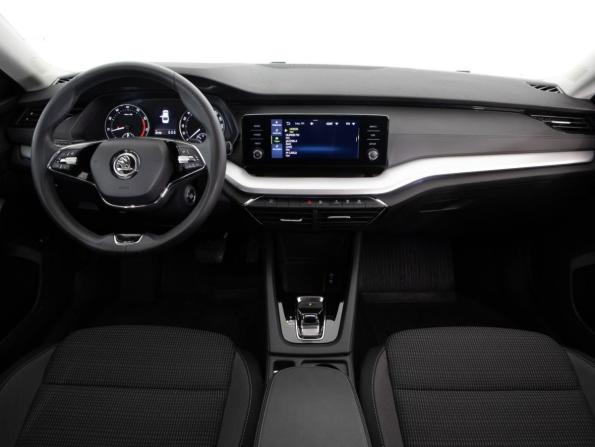 Skoda Octavia IV (A8) с пробегом 2021 года, цена 2 360 000 рублей, 49122 км, лифтбек, Автокод Объявления