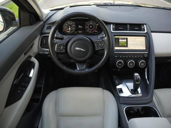 Jaguar E-Pace I с пробегом 2019 года, цена 2 750 000 рублей, 93033 км, внедорожник, Автокод Объявления