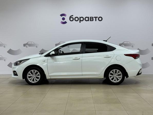 Hyundai Solaris II с пробегом 2017 года, цена 1 390 000 рублей, 82134 км, седан, Автокод Объявления