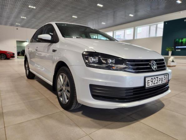 Volkswagen Polo V Рестайлинг с пробегом 2019 года, цена 1 300 000 рублей, 109000 км, седан, Автокод Объявления