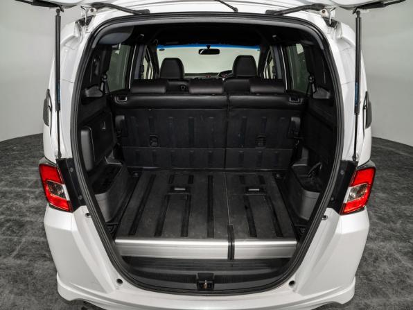 Honda Freed I Рестайлинг 2 с пробегом 2014 года, цена 1 215 000 рублей, 122112 км, компактвэн, Автокод Объявления