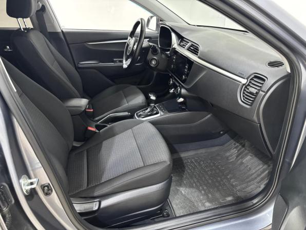 Kia Rio IV Рестайлинг с пробегом 2021 года, цена 1 900 000 рублей, 50514 км, седан, Автокод Объявления