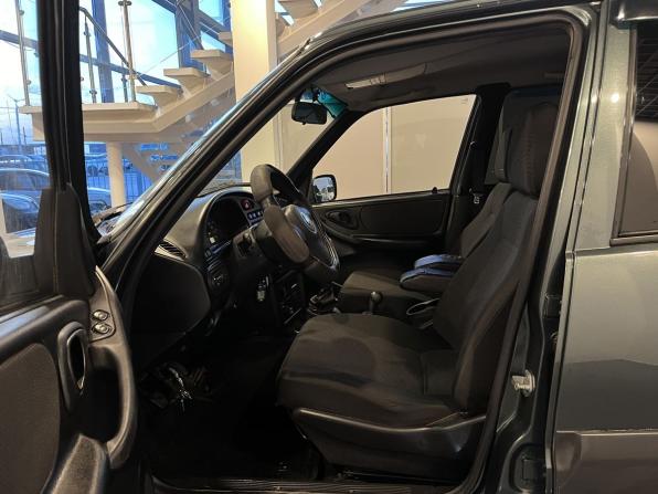 Chevrolet Niva I Рестайлинг с пробегом 2011 года, цена 461 000 рублей, 194550 км, внедорожник, Автокод Объявления