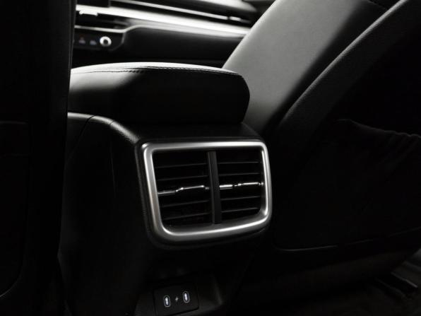 Kia K5 III Рестайлинг с пробегом 2024 года, цена 3 700 000 рублей, 24943 км, седан, Автокод Объявления