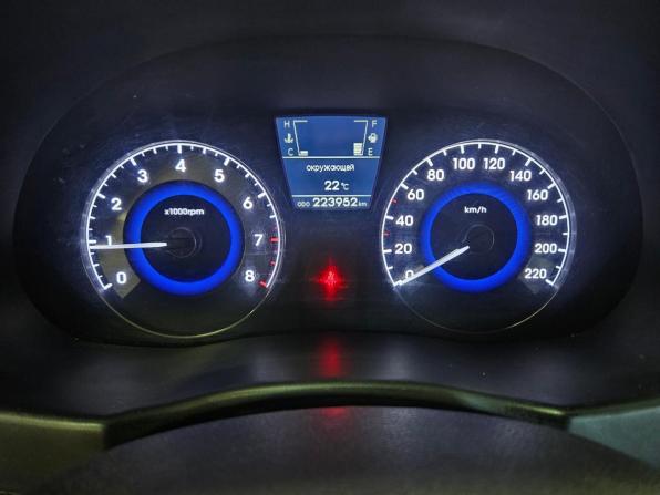 Hyundai Solaris I с пробегом 2012 года, цена 625 000 рублей, 224000 км, седан, Автокод Объявления