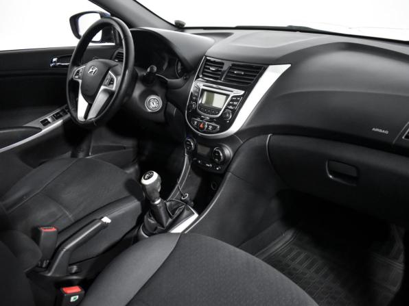 Hyundai Solaris I с пробегом 2012 года, цена 575 000 рублей, 267873 км, хэтчбек, Автокод Объявления