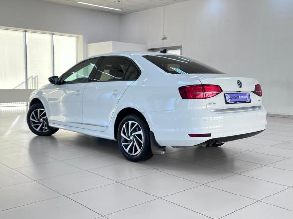 Volkswagen Jetta VI Рестайлинг с пробегом 2018 года, цена 1 590 000 рублей, 124318 км, седан, Автокод Объявления