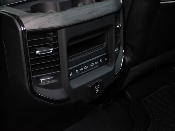 Ram 1500 V Рестайлинг с пробегом 2026 года, цена 10 499 000 рублей, 52 км, offers.body_type.unknown, Автокод Объявления