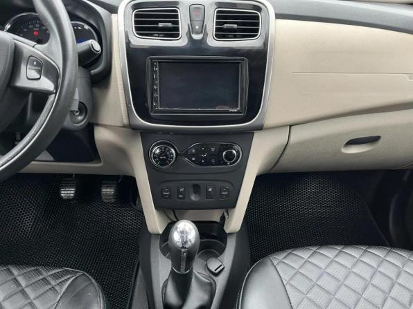 Renault Logan II с пробегом 2016 года, цена 733 522 рубля, 154498 км, седан, Автокод Объявления