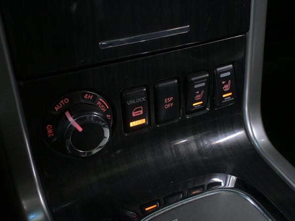 Nissan Pathfinder III Рестайлинг с пробегом 2010 года, цена 1 180 000 рублей, 290000 км, внедорожник, Автокод Объявления