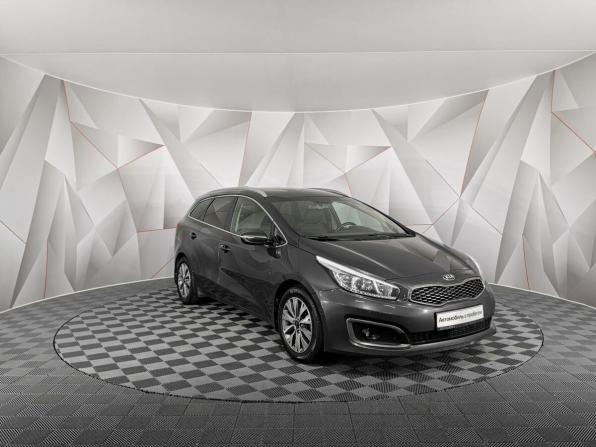 Kia Ceed II Рестайлинг с пробегом 2018 года, цена 1 329 000 рублей, 141214 км, универсал, Автокод Объявления