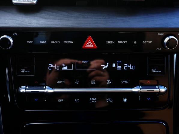 Kia Carnival IV с пробегом 2021 года, цена 3 790 000 рублей, 46110 км, минивэн, Автокод Объявления