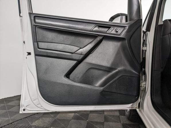 Volkswagen Caddy IV с пробегом 2020 года, цена 2 075 000 рублей, 42647 км, offers.body_type.unknown, Автокод Объявления