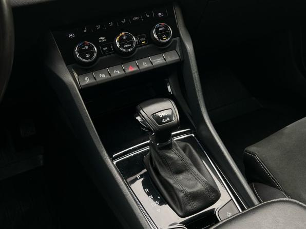 Skoda Karoq I с пробегом 2020 года, цена 2 720 000 рублей, 83449 км, внедорожник, Автокод Объявления