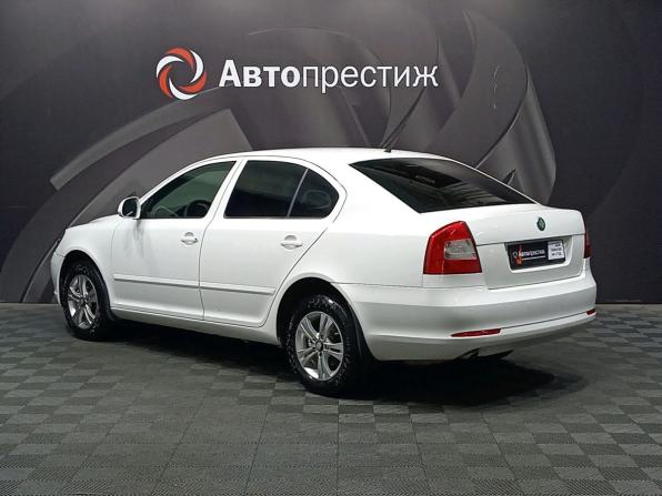 Skoda Octavia II (A5) Рестайлинг с пробегом 2013 года, цена 655 000 рублей, 266000 км, лифтбек, Автокод Объявления