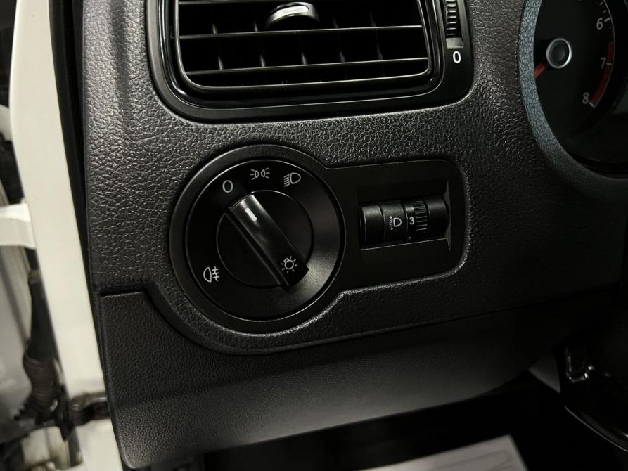 Volkswagen Polo V Рестайлинг Тверь  - изображение 16