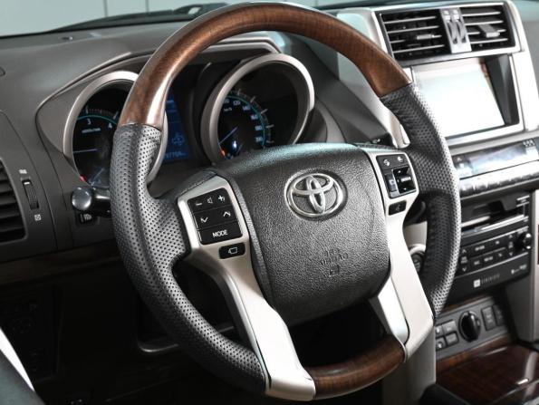 Toyota Land Cruiser Prado 150 Series с пробегом 2010 года, цена 2 499 000 рублей, 297704 км, внедорожник, Автокод Объявления