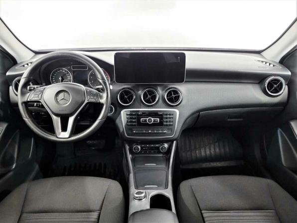 Mercedes-Benz A-Класс III (W176) Рестайлинг с пробегом 2015 года, цена 1 055 000 рублей, 221356 км, хэтчбек, Автокод Объявления