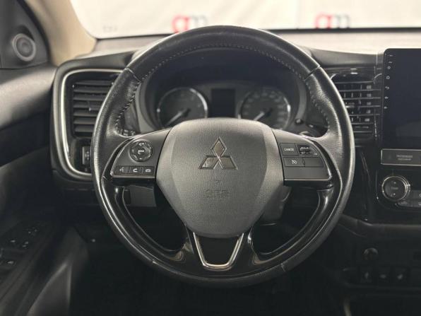 Mitsubishi Outlander III Рестайлинг 3 с пробегом 2019 года, цена 1 879 000 рублей, 138000 км, внедорожник, Автокод Объявления