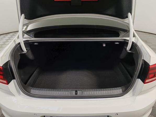 Volkswagen Passat B8 Рестайлинг с пробегом 2020 года, цена 2 175 000 рублей, 102917 км, седан, Автокод Объявления