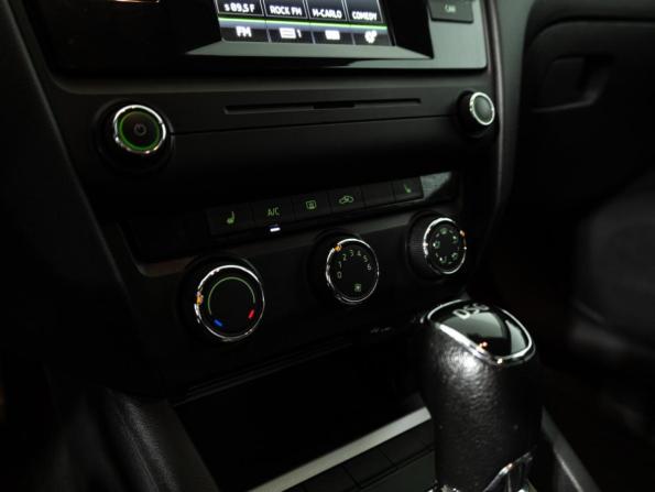 Skoda Octavia III (A7) с пробегом 2015 года, цена 1 209 700 рублей, 160084 км, лифтбек, Автокод Объявления