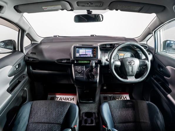 Toyota Wish II с пробегом 2010 года, цена 1 350 000 рублей, 174410 км, минивэн, Автокод Объявления