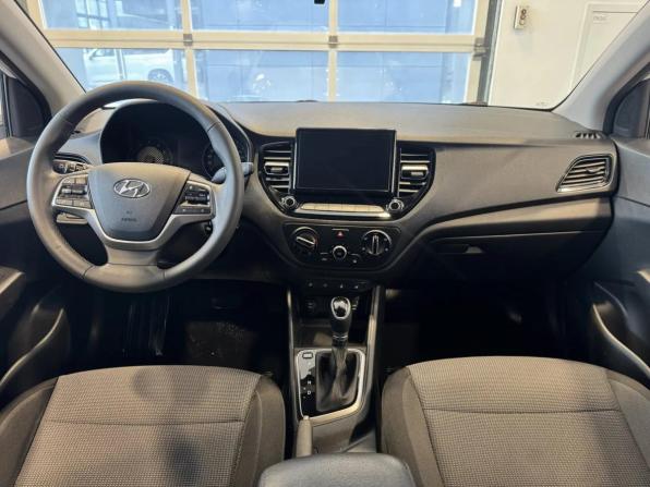 Hyundai Solaris II Рестайлинг с пробегом 2022 года, цена 1 819 000 рублей, 50905 км, седан, Автокод Объявления
