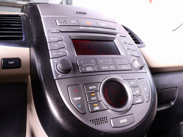 Kia Soul I Рестайлинг с пробегом 2013 года, цена 849 000 рублей, 277133 км, хэтчбек, Автокод Объявления