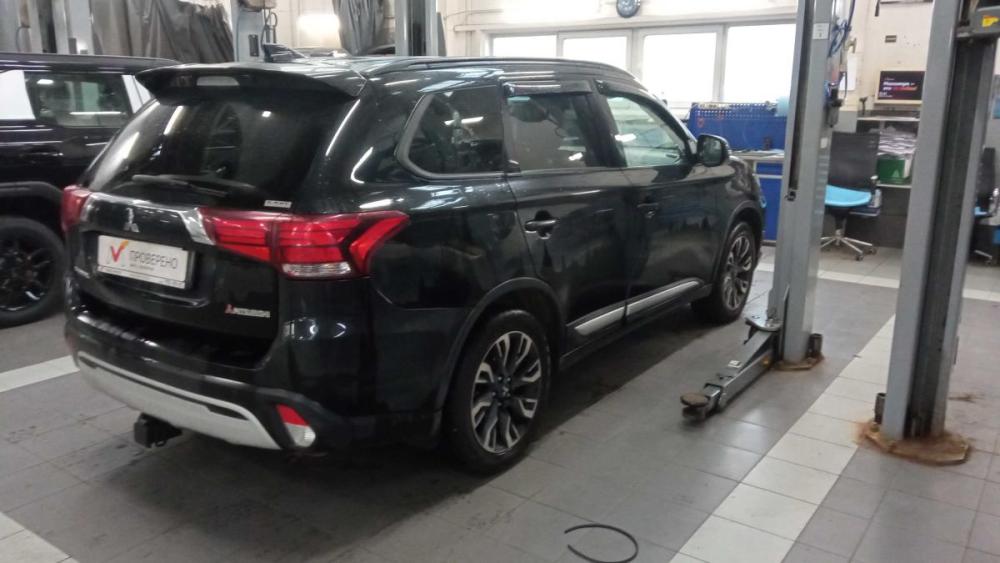 Mitsubishi Outlander III Рестайлинг 3 Санкт-Петербург  - изображение 3