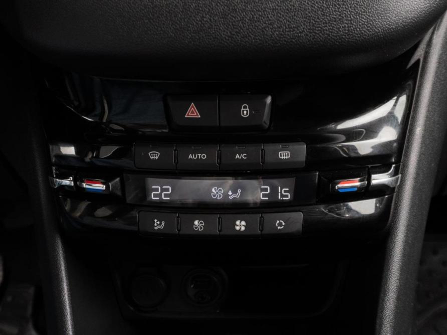 Peugeot 208 I Тюмень  - изображение 15