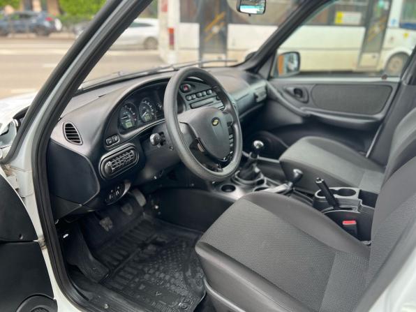 Chevrolet Niva I Рестайлинг с пробегом 2018 года, цена 680 000 рублей, 117000 км, внедорожник, Автокод Объявления