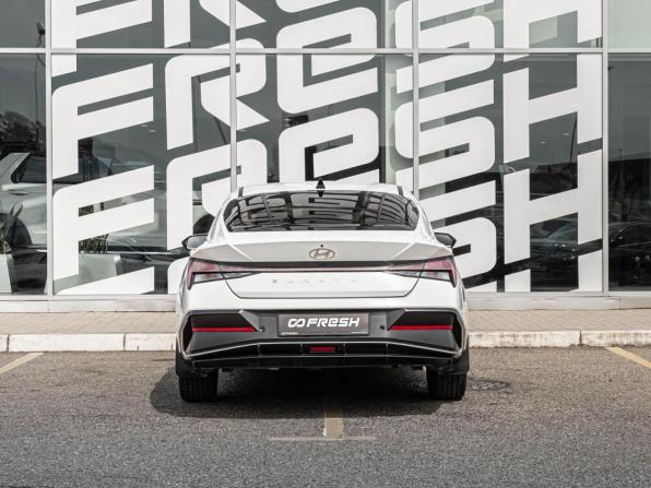 Hyundai Elantra VII (CN7) Рестайлинг с пробегом 2024 года, цена 2 245 000 рублей, 23070 км, седан, Автокод Объявления