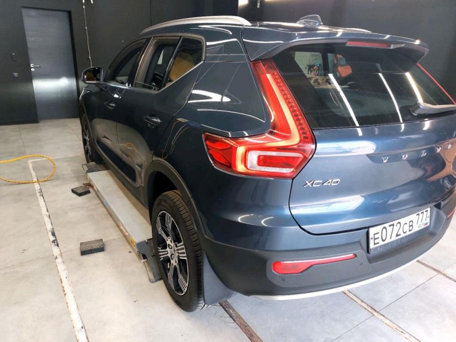 Volvo XC40 I Москва  - изображение 28