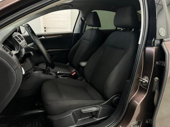 Volkswagen Jetta VI Рестайлинг с пробегом 2016 года, цена 1 399 000 рублей, 154800 км, седан, Автокод Объявления