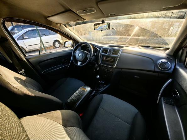 Renault Logan II с пробегом 2015 года, цена 259 000 рублей, 559000 км, седан, Автокод Объявления