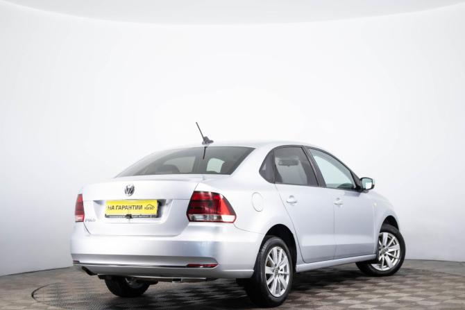 Volkswagen Polo V Рестайлинг с пробегом 2017 года, цена 1 399 000 рублей, 283540 км, седан, Автокод Объявления