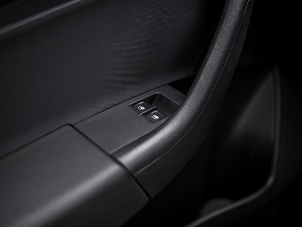 Skoda Rapid I Рестайлинг с пробегом 2019 года, цена 1 350 000 рублей, 55103 км, лифтбек, Автокод Объявления